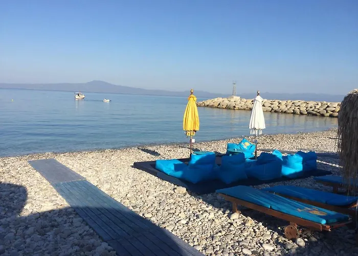 Agali 1 Mesonet In Front Of The Sea